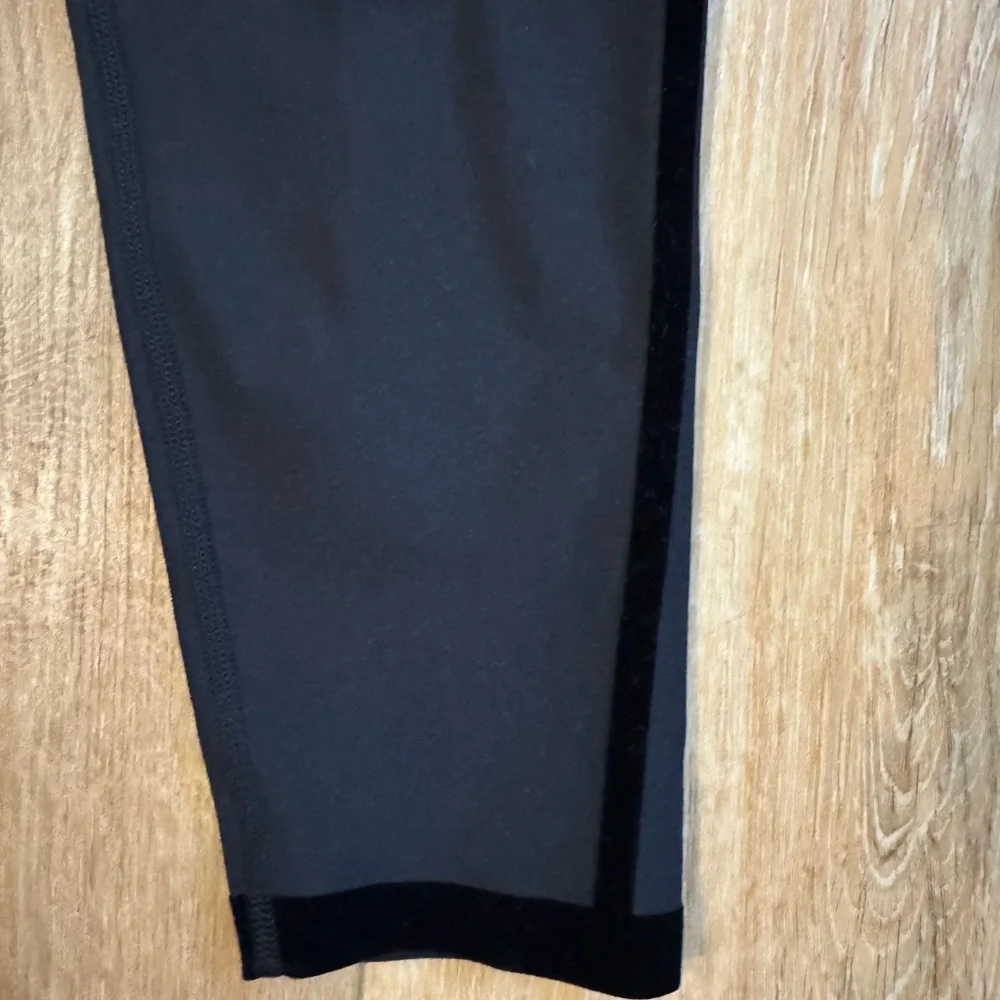 Fanka Black Bodysculpt Leggings - Picture 10 of 13